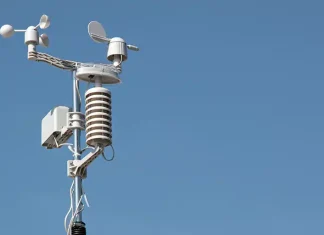 Do Meteorologists Use Weather Stations