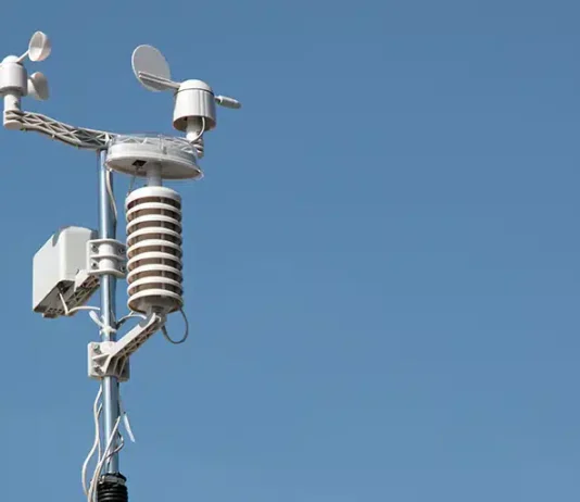 Do Meteorologists Use Weather Stations