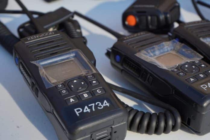 what radios do us police use 4