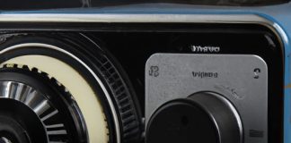 should i choose a hand crank battery powered or solar powered emergency radio what are the pros and cons of each
