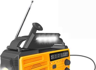 emergency radio crank radio flashlight cell phone charger portable amfm noaa weather radio 8000mah solar battery operate