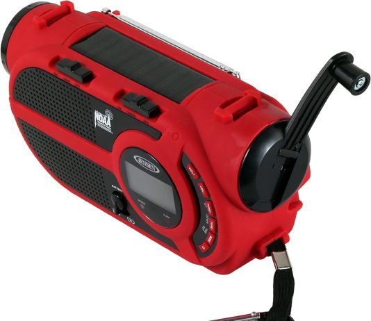 jensen jep 650 portable digital amfm weather radio with weather alert flashlight and 4 way charging red jep 650 2
