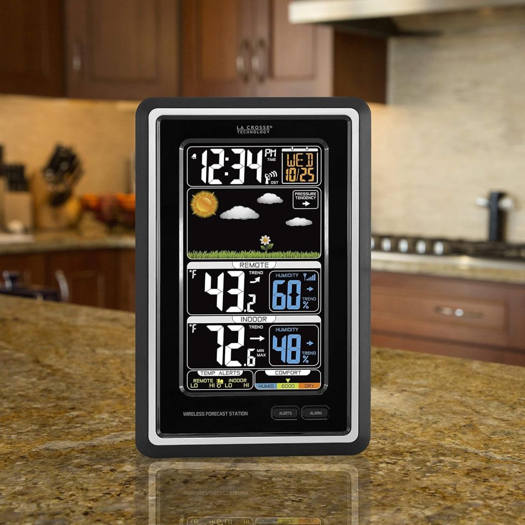 La Crosse Technology Wireless Color Weather Station - Real-time Backyard Weather, Humidity Comfort Meter, Animated Forecast, Temperature Alerts, Long Range Transmission (300 Feet)
