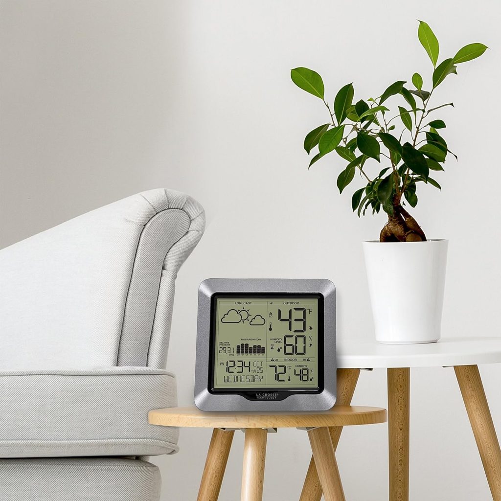 La Crosse Technology Advanced Wireless Weather Station: Dynamic Icons, Barometric Pressure, Atomic Time, Temperature/Humidity Gauge, Recording, Stylish Display, Fast Reception  Long Range (330 Feet)